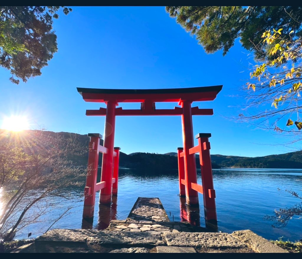 luxury-golden-route-nakasendo-day11-hakone-shrine-01