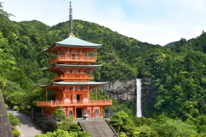 kumano kodo iseji nachi falls pagoda