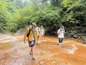 hj-yamagata-onsen-trail-day1-onsen-river-crossing-04